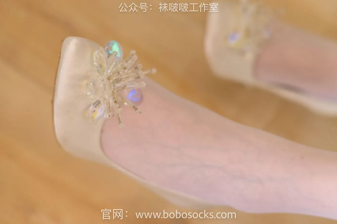 [BoBoSocks袜啵啵]NO.099 小甜豆-高跟鞋、黑丝、白丝 [140P]插图9